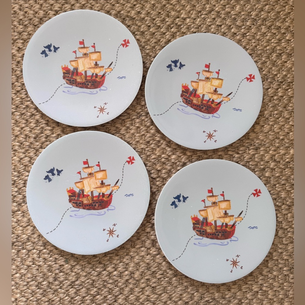 Pottey Barn Kids 2013 Melamine Pirate Ship Plates, Set of Four